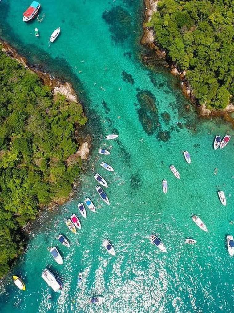 Lagoa Azul, em Angra dos Reis