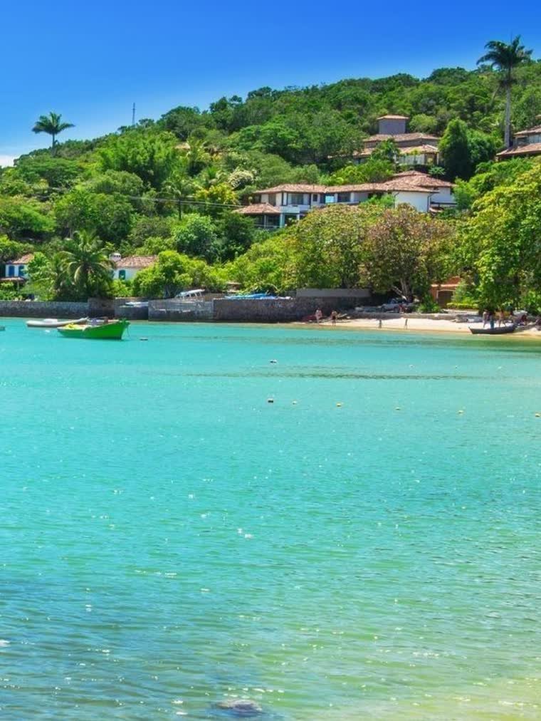 Praia e casario de Búzios